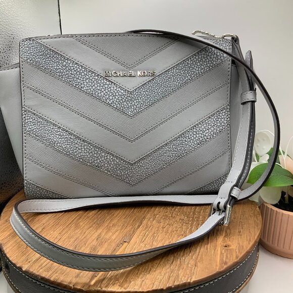 Michael Kors Selma Satchel Gray Chevron Leather Crossbody Bag Purse - Picture 1 of 12